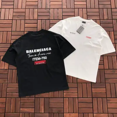 BALENCIAGA T-Shirt