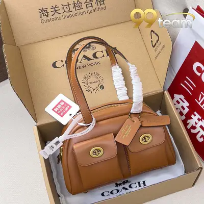 COACH | Item ID: 04630