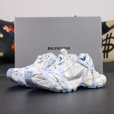 BALENCIAGA