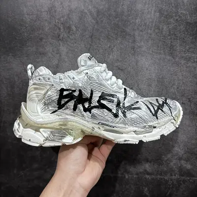 BALENCIAGA