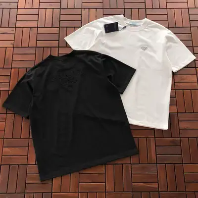 PRADA T-Shirt
