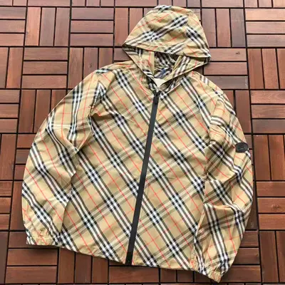 BURBERRY Jacke
