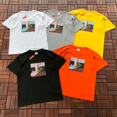 SUPREME T-Shirt