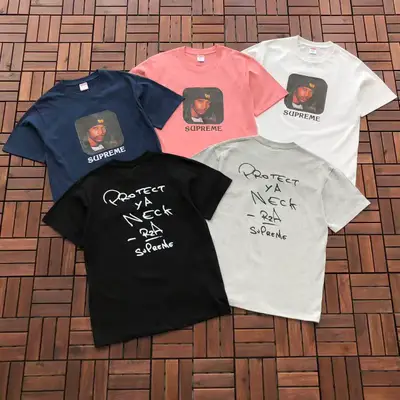 SUPREME T-Shirt