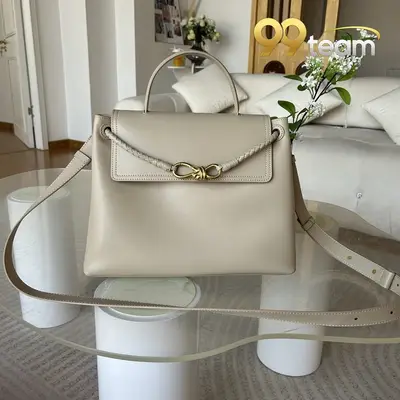 BOTTEGA VENETTA | Item ID: 20742