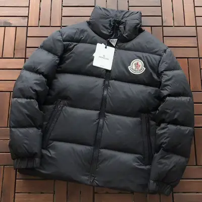 MONCLER Jacke