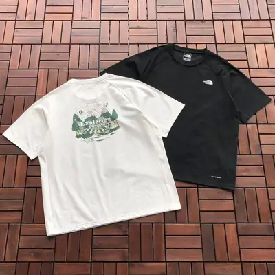 THE NORTH FACE T-Shirt