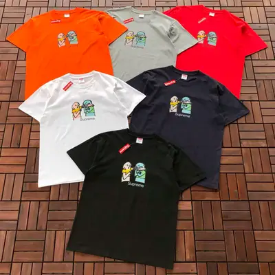 SUPREME T-Shirt