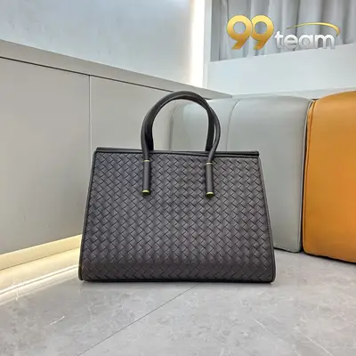 BOTTEGA VENETTA | Item ID: 20819