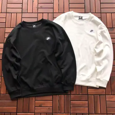 NIKE Sweater