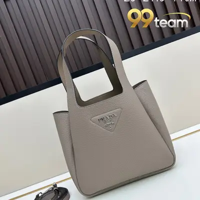 PRADA | Item ID: 09487