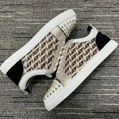 LOUBOUTINS