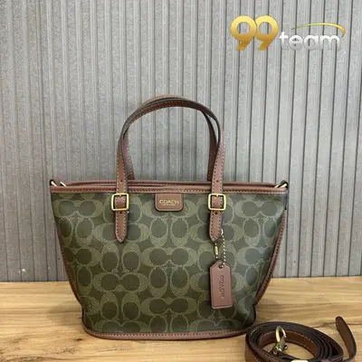 COACH | Item ID: 04649