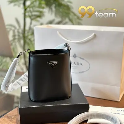 PRADA | Item ID: 08688