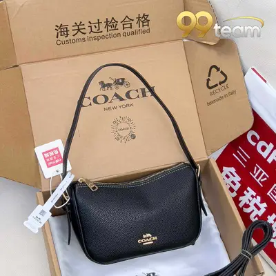 COACH | Item ID: 05197
