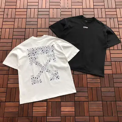 OFF-WHITE T-Shirt