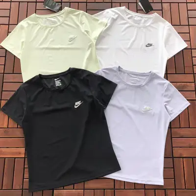 NIKE T-Shirt
