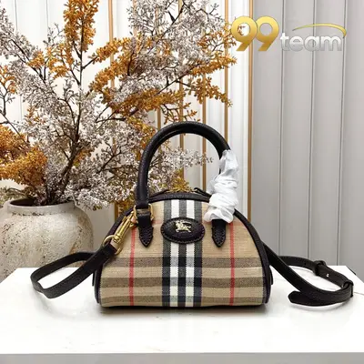 BURBERRY | Item ID: 21581