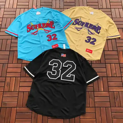 SUPREME T-Shirt