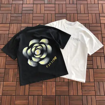 CHANEL T-Shirt