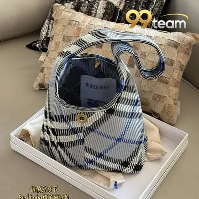 BURBERRY | Item ID: 21358