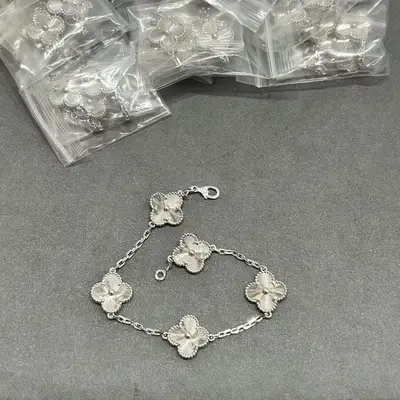 VAN CLEEF & ARPELS Schmuck