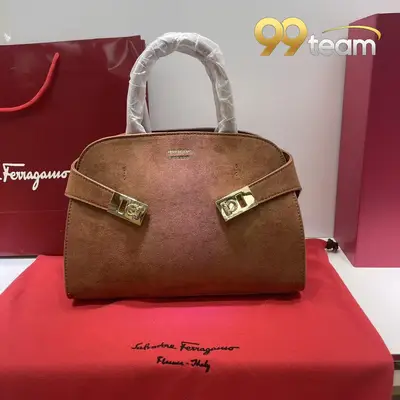 FERRAGAMO | Item ID: 22151