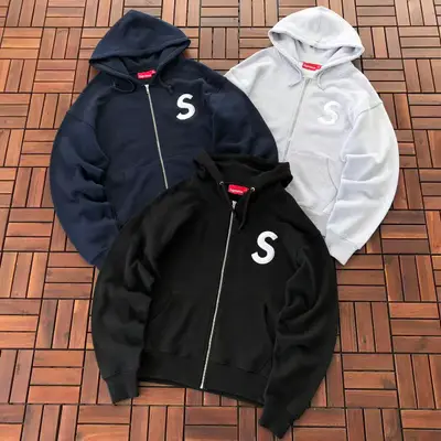 SUPREME Hoodie