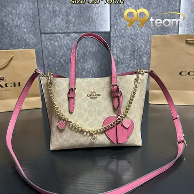 COACH | Item ID: 04389