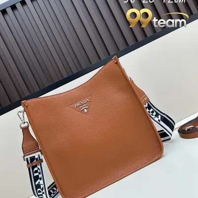 PRADA | Item ID: 09482