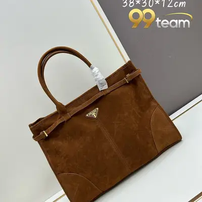 PRADA | Item ID: 09572