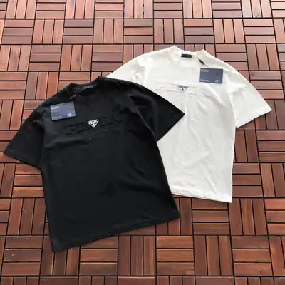 PRADA T-Shirt