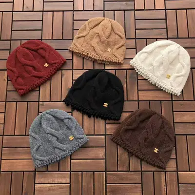 CHANEL Cap