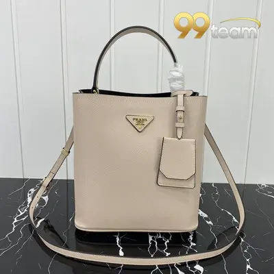 PRADA | Item ID: 08450