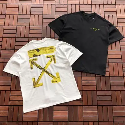 OFF-WHITE T-Shirt