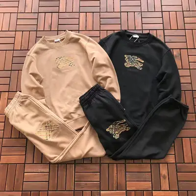 BURBERRY Sweater