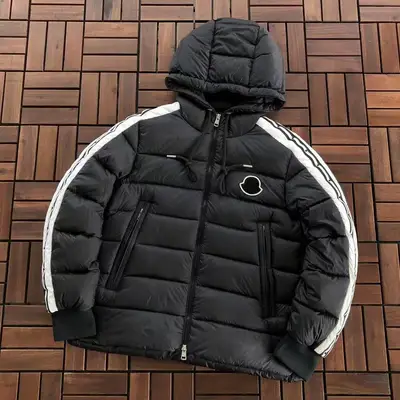 MONCLER Jacke