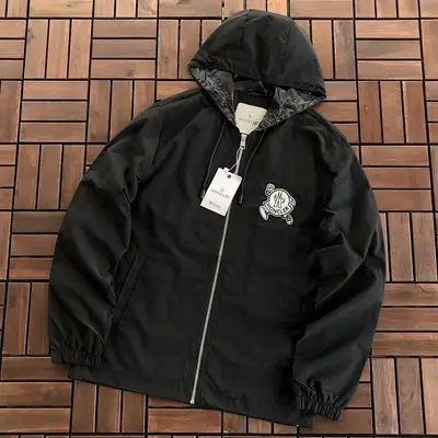 MONCLER Jacke