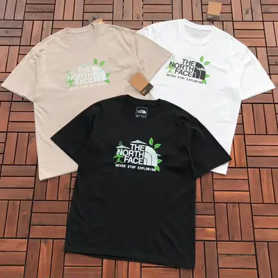 THE NORTH FACE T-Shirt