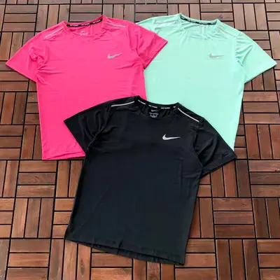 NIKE T-Shirt