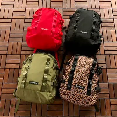 SUPREME Tasche