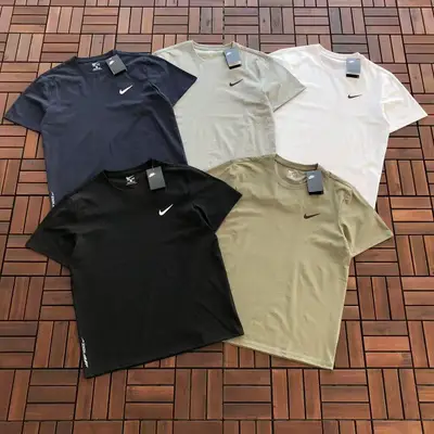 NIKE T-Shirt