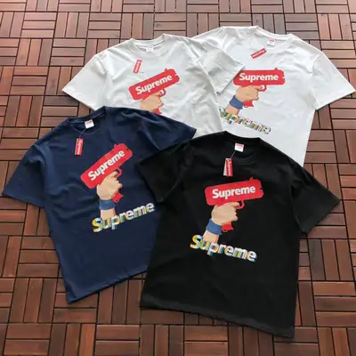 SUPREME T-Shirt