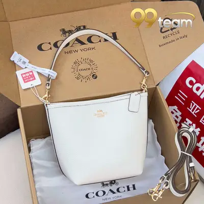 COACH | Item ID: 05244