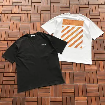 OFF-WHITE T-Shirt