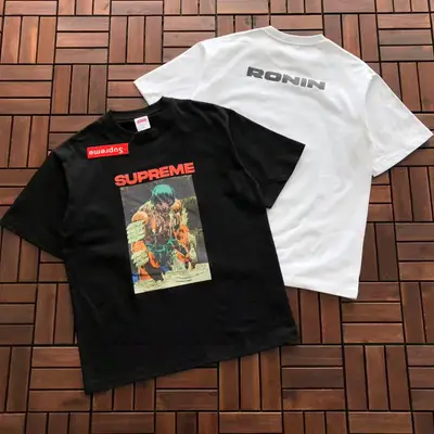 SUPREME T-Shirt