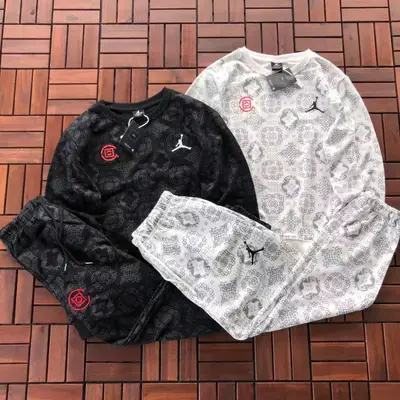 JORDAN Sweater