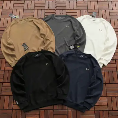 UNDER ARMOUR Sweater