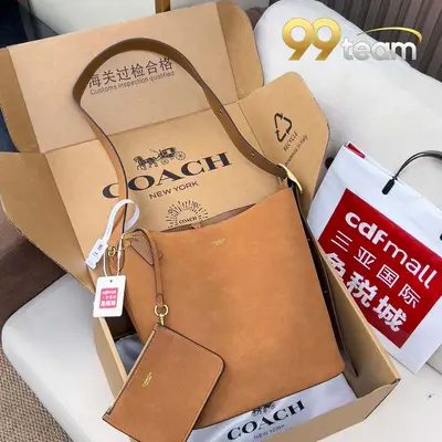 COACH | Item ID: 04642