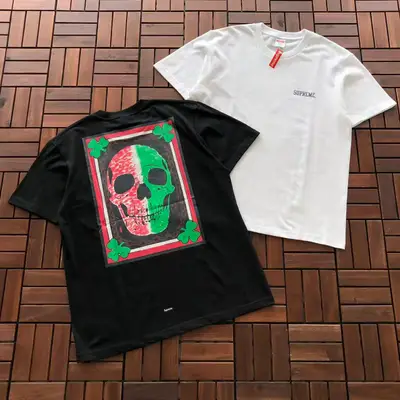 SUPREME T-Shirt